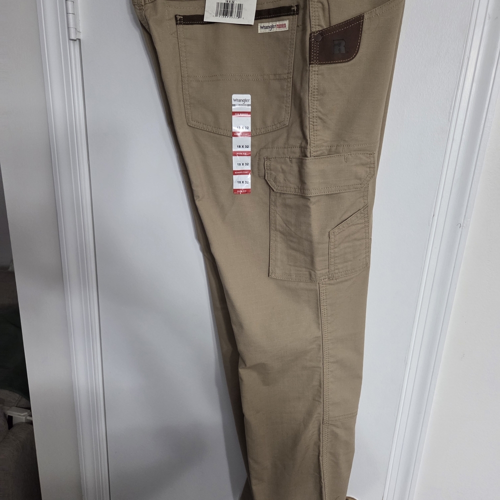 Wrangler Women's Khaki Cargo Pants